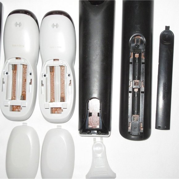 Lot Of 7 Remote Controls DIRECTV Samsung Sharp Clean No Batteries Untested - Picture 6 of 15